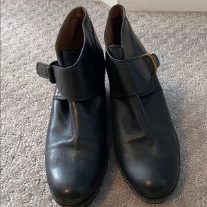 Black Ankle Boots with Leather Material and Rounded Toe